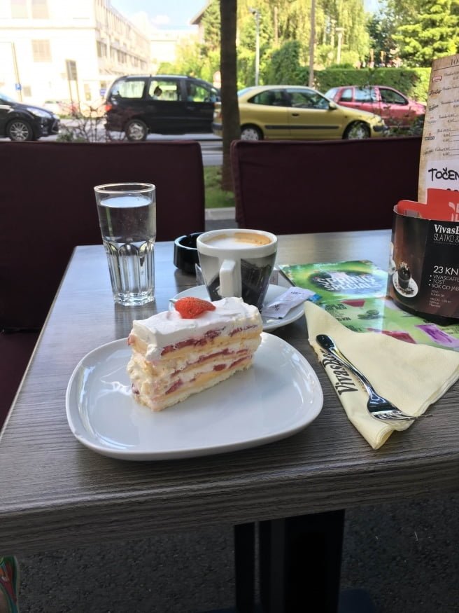 Letci u kafićima